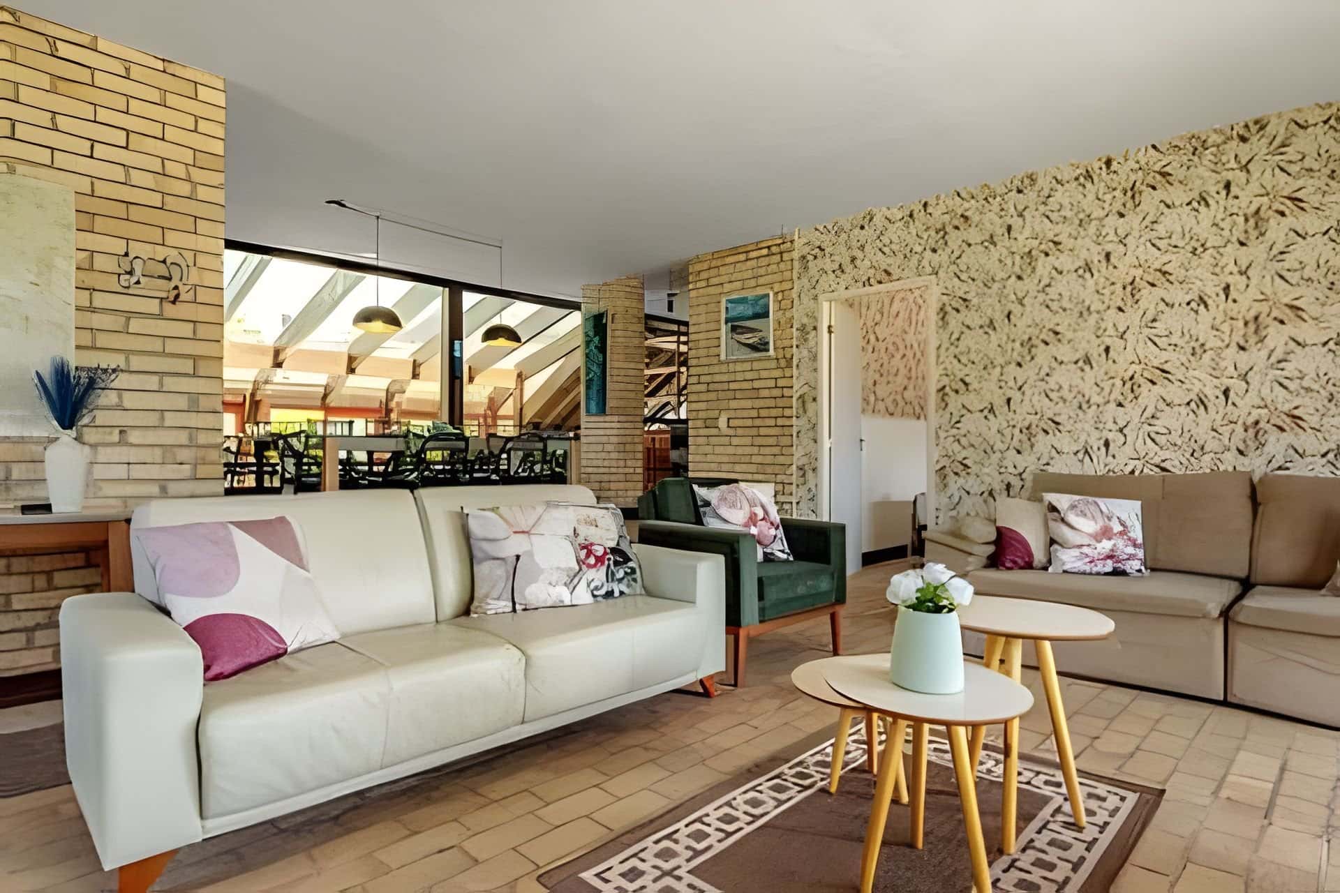Sala/Área Comum — Casa Cangoas (foto 1)