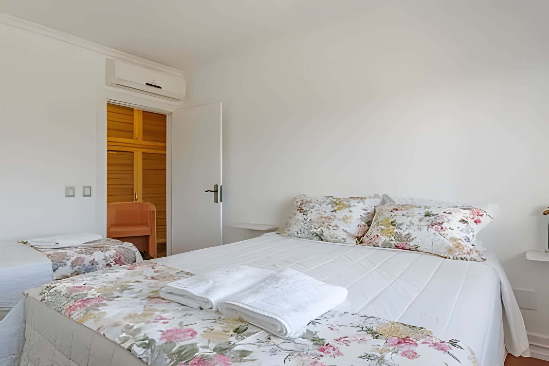 Triplo — Casa Merlins (foto 1)