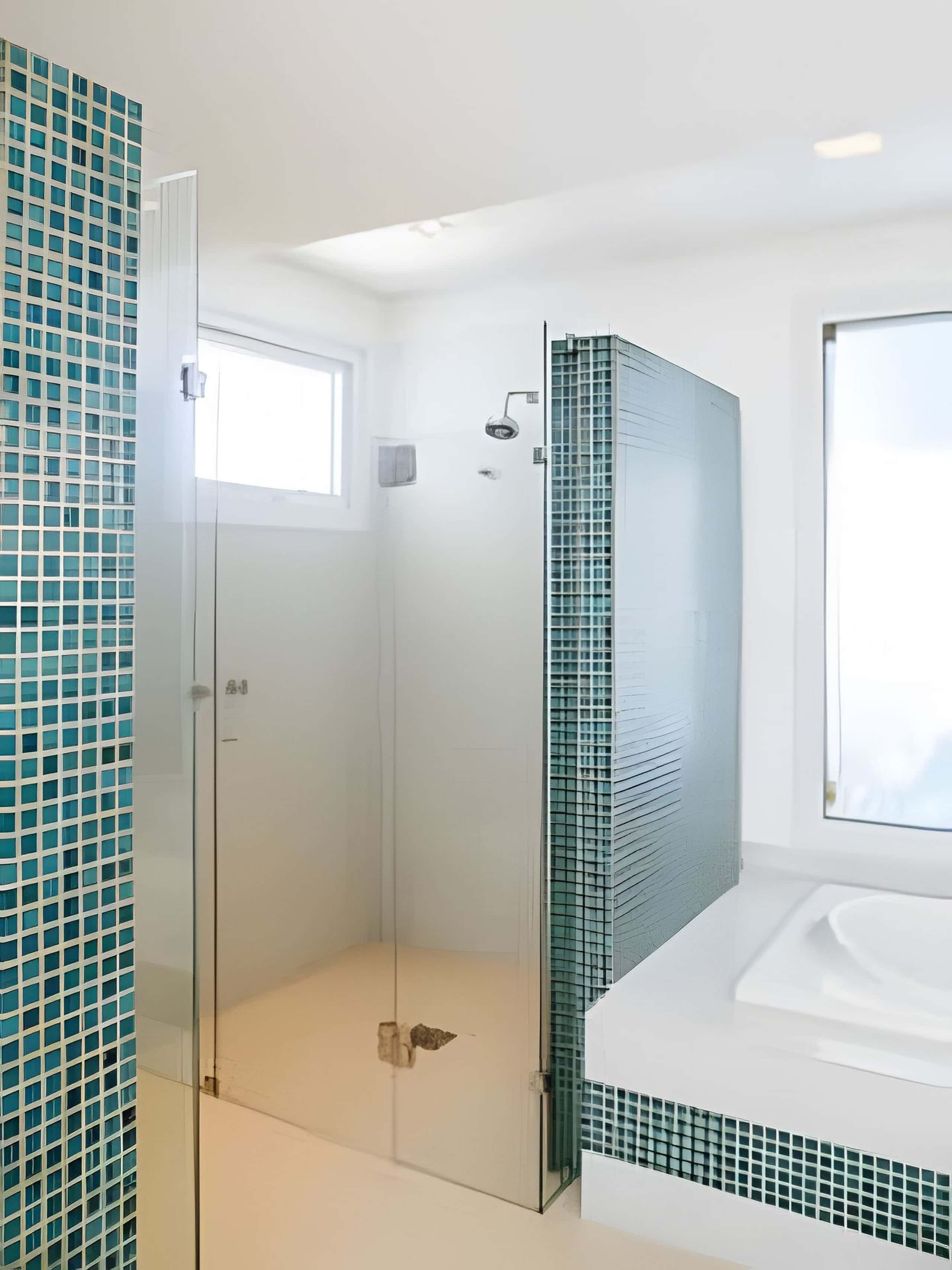 Suíte — Mansão Frente Mar, Piscina Quente, 25 Hóspedes (foto 9)